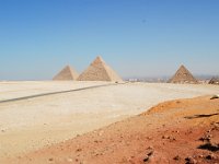 Pyramids of Giza 01